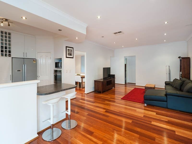 4 Oxburgh Link, Success WA 6164