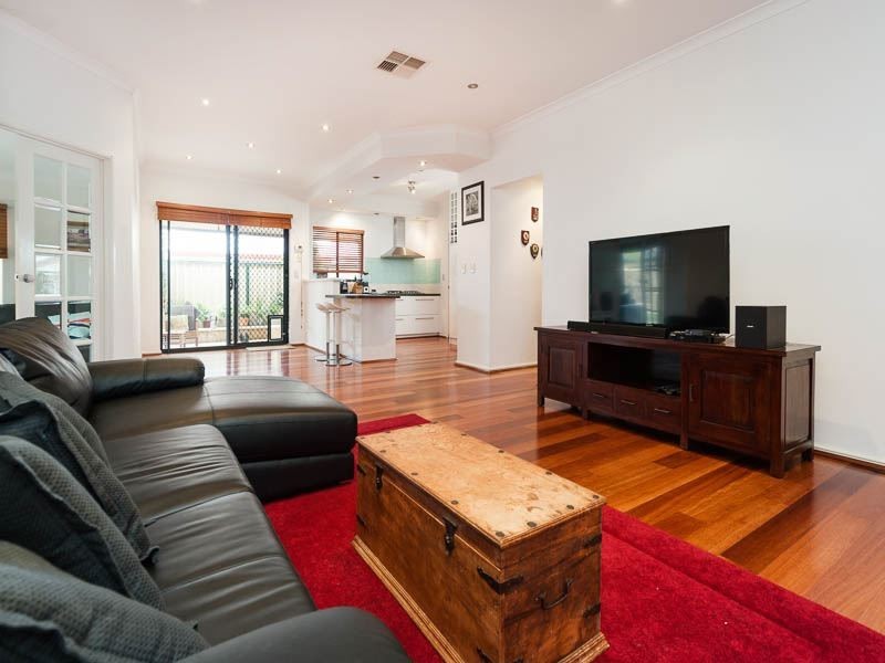 4 Oxburgh Link, Success WA 6164