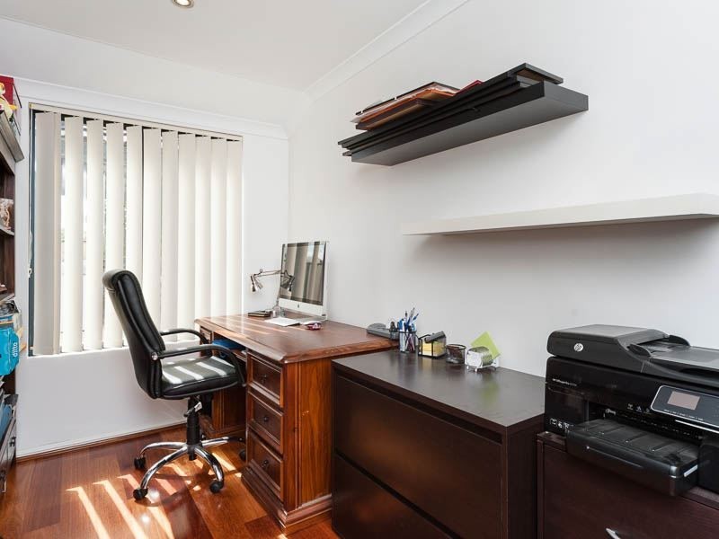 4 Oxburgh Link, Success WA 6164