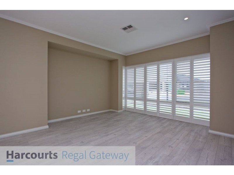 19 Lovage Street, Banjup WA 6164