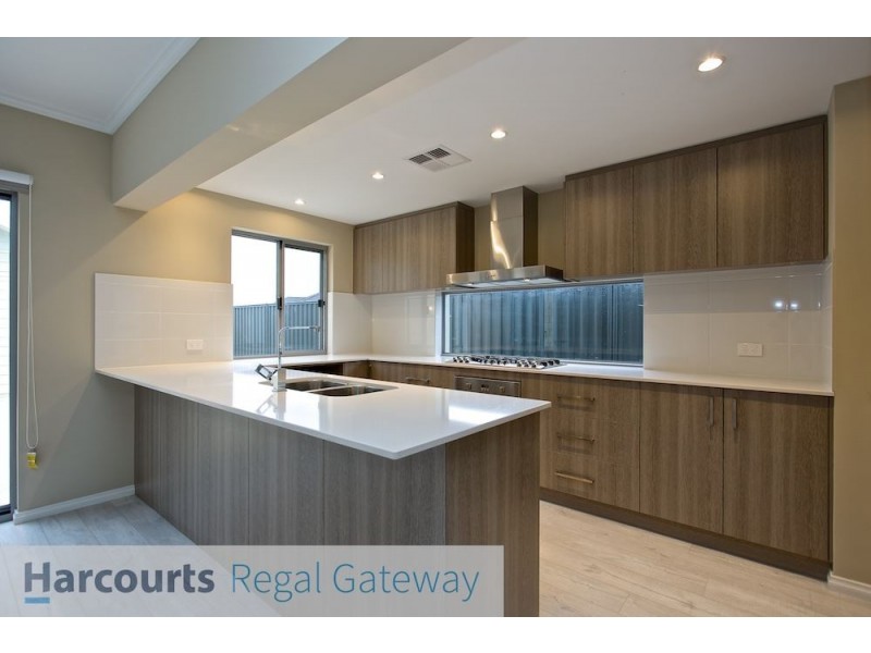 19 Lovage Street, Banjup WA 6164