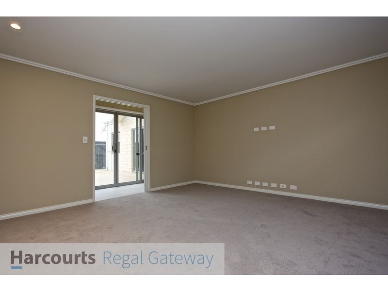 19 Lovage Street, Banjup WA 6164