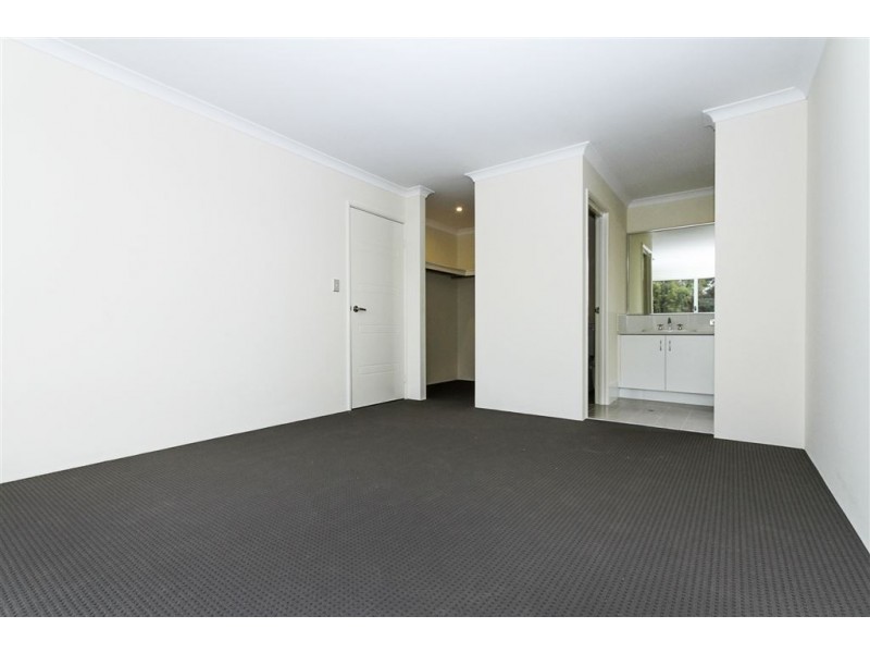 18 Astounding Way, Aubin Grove WA 6164