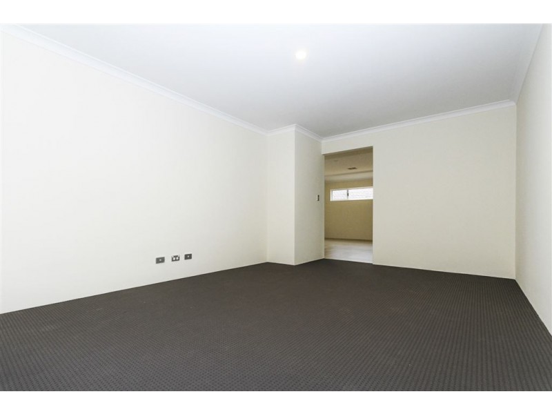 18 Astounding Way, Aubin Grove WA 6164