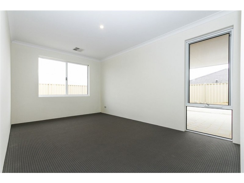18 Astounding Way, Aubin Grove WA 6164