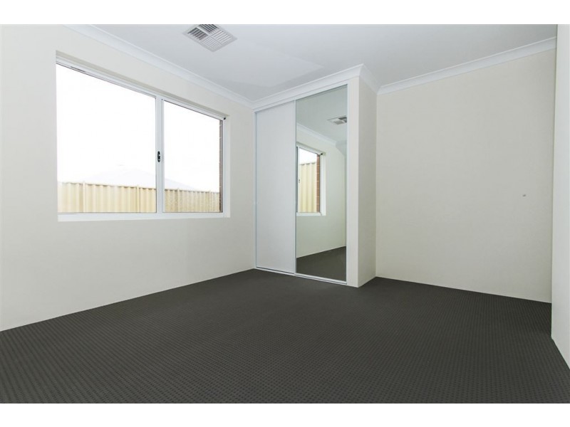 18 Astounding Way, Aubin Grove WA 6164