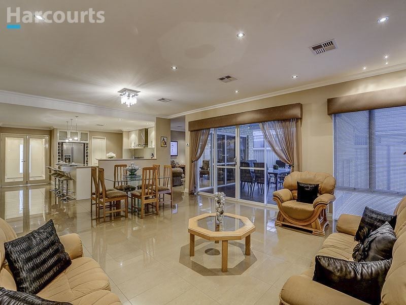 35 Belmore Bend, Aubin Grove WA 6164