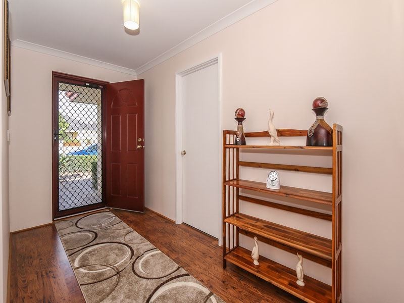 22 Plumwood Avenue, Hammond Park WA 6164