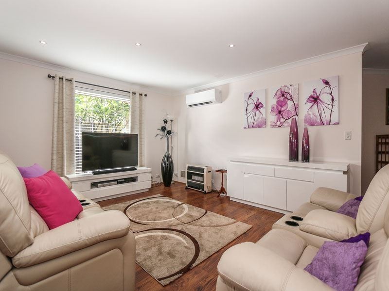 22 Plumwood Avenue, Hammond Park WA 6164