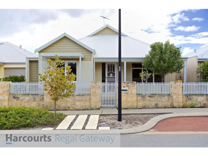 4 Angelica Way, Atwell WA 6164