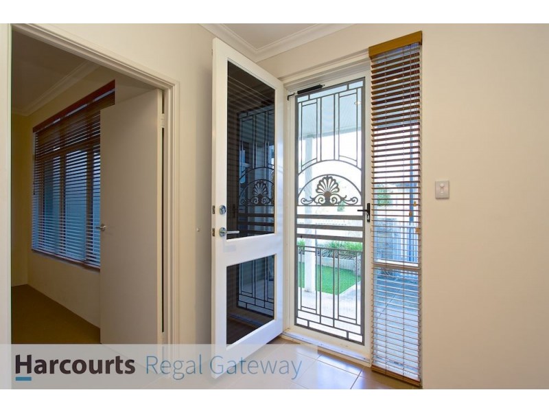 4 Angelica Way, Atwell WA 6164