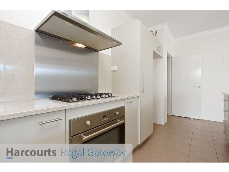 4 Angelica Way, Atwell WA 6164