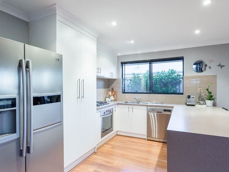 18 Serotina Lane, Aubin Grove WA 6164