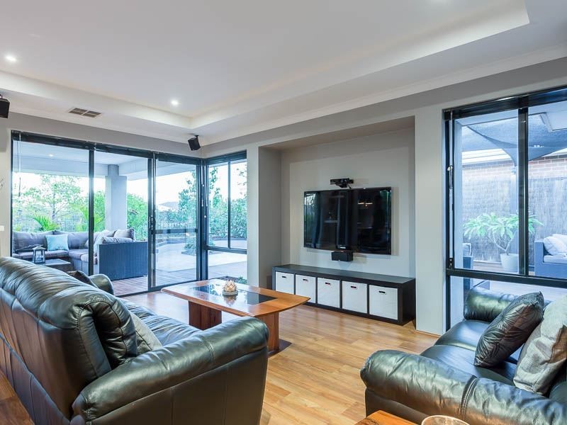 18 Serotina Lane, Aubin Grove WA 6164