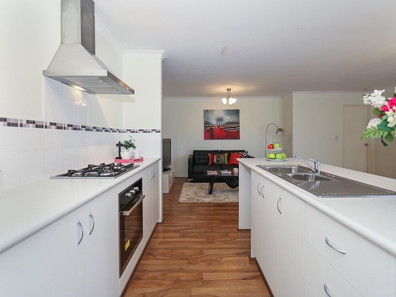 37 Sapphire Chase, Wellard WA 6170