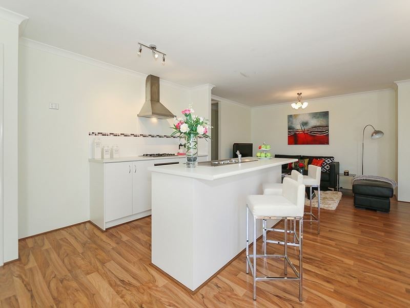 37 Sapphire Chase, Wellard WA 6170