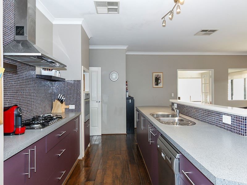 25 chivalry way, Atwell WA 6164