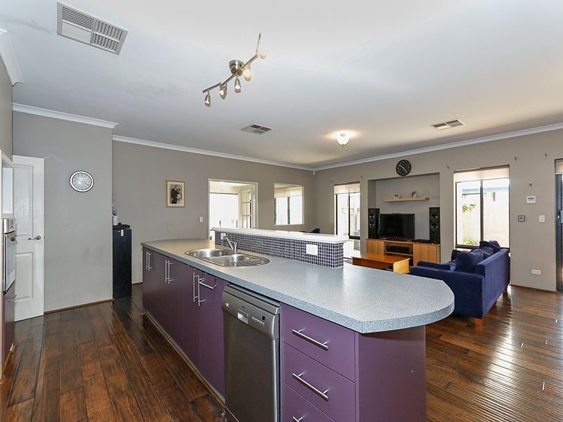 25 chivalry way, Atwell WA 6164