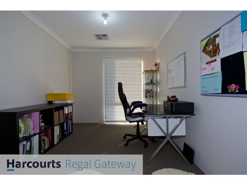 8 Pennine Way, Wellard WA 6170