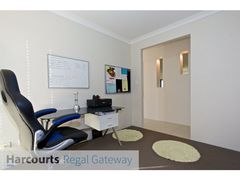 8 Pennine Way, Wellard WA 6170