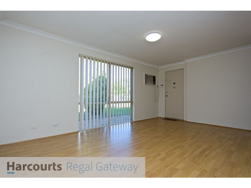 17 South Lake Drive, South Lake WA 6164