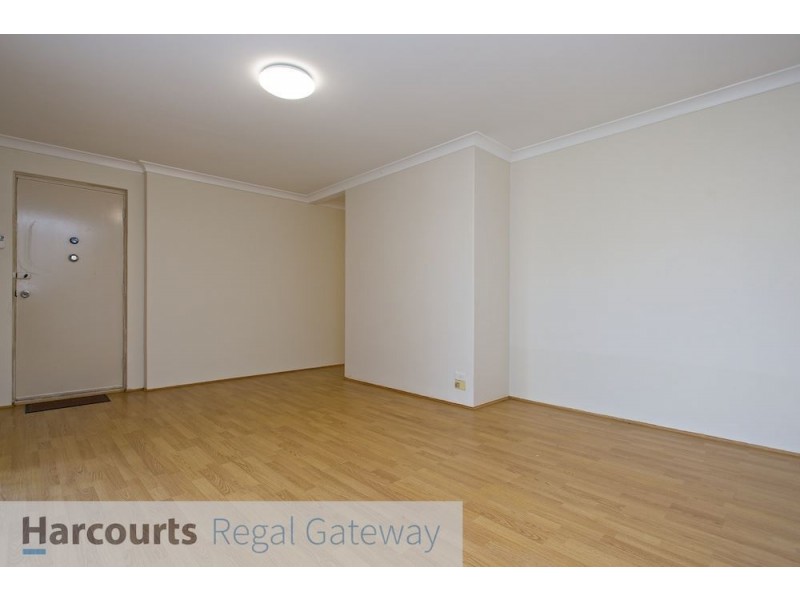 17 South Lake Drive, South Lake WA 6164