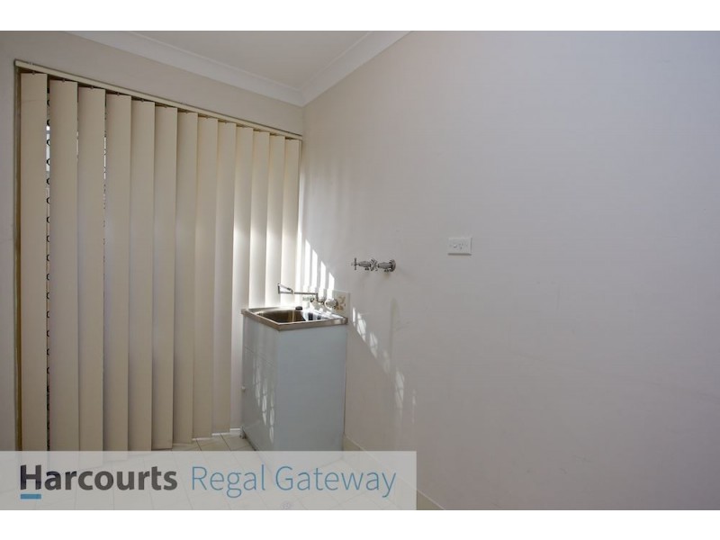 17 South Lake Drive, South Lake WA 6164