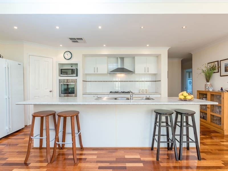 15 Grampian Crescent, Aubin Grove WA 6164