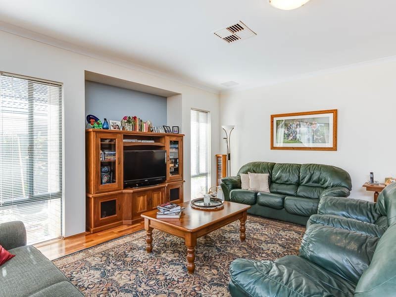 15 Grampian Crescent, Aubin Grove WA 6164