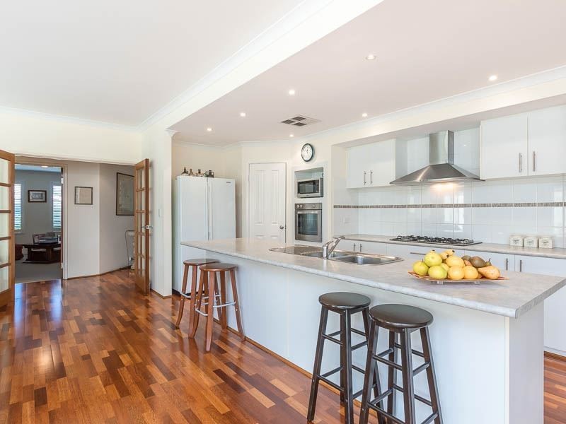 15 Grampian Crescent, Aubin Grove WA 6164