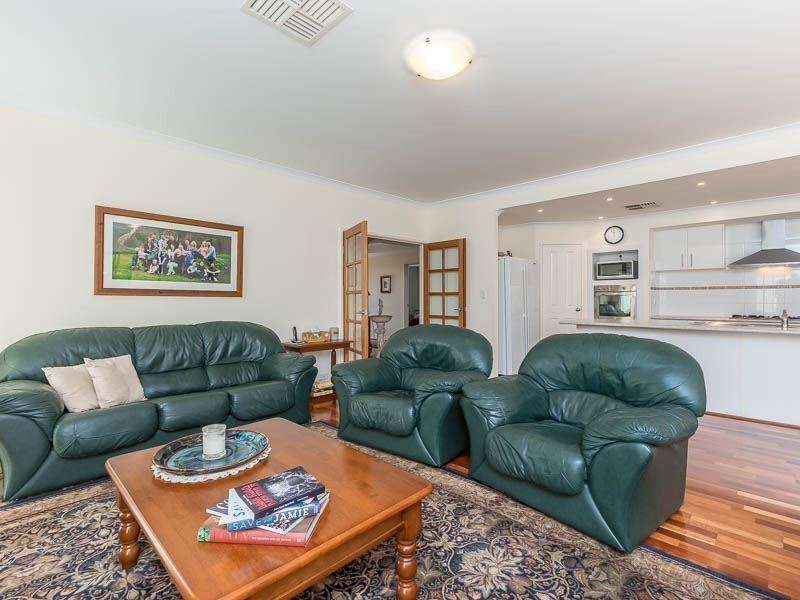 15 Grampian Crescent, Aubin Grove WA 6164