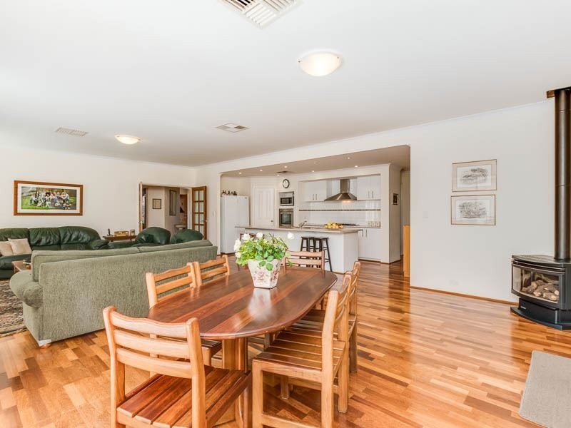 15 Grampian Crescent, Aubin Grove WA 6164