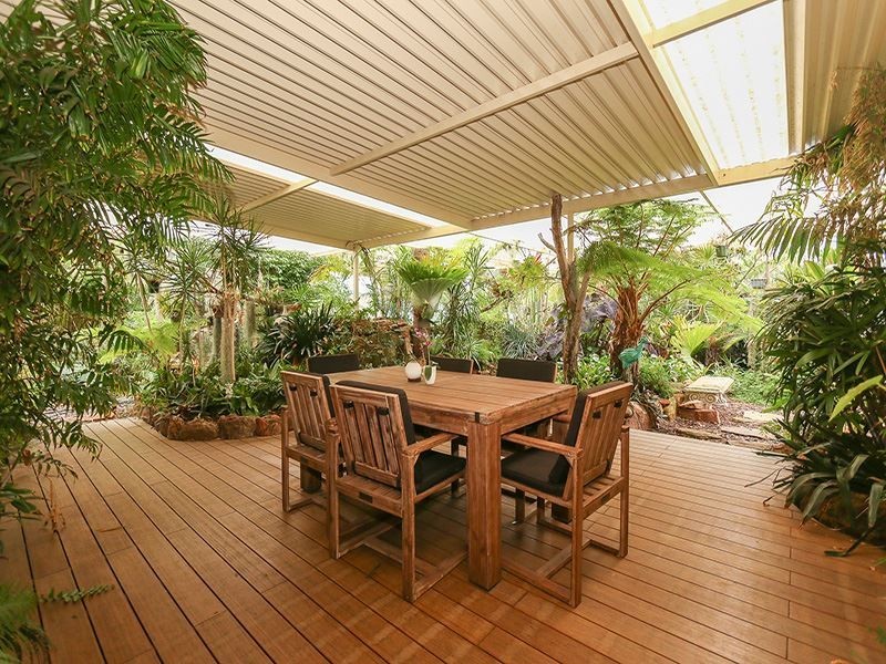 12 Marie Court, Atwell WA 6164