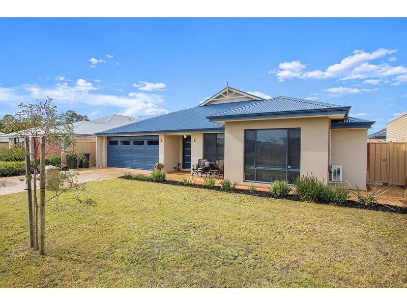 7 Inverson Boulevard, Hammond Park WA 6164