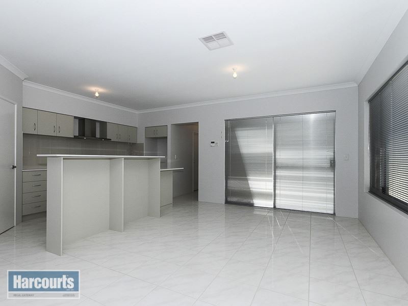 12 Affable Way, Atwell WA 6164