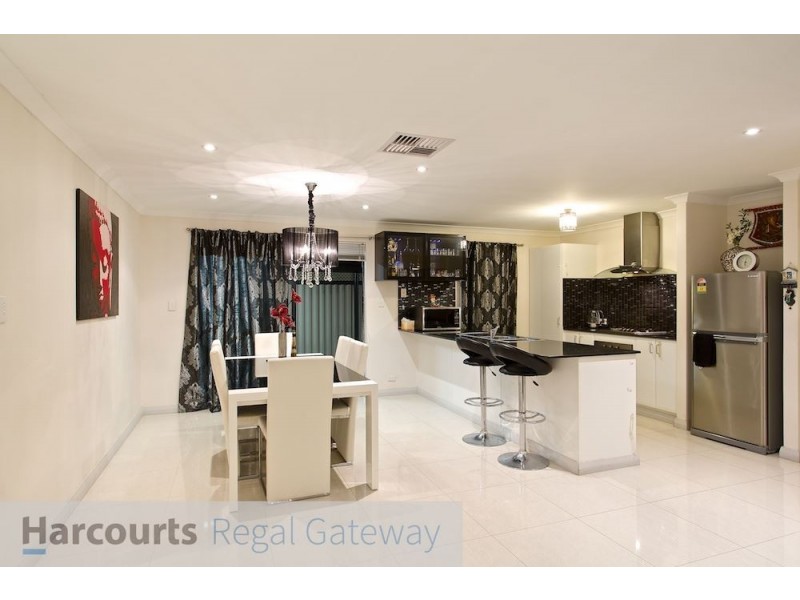 16 Teocote Crescent, Aubin Grove WA 6164