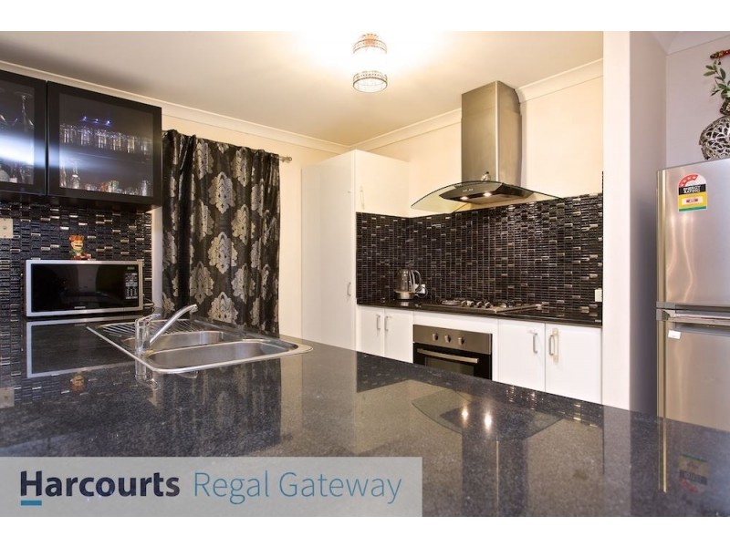 16 Teocote Crescent, Aubin Grove WA 6164