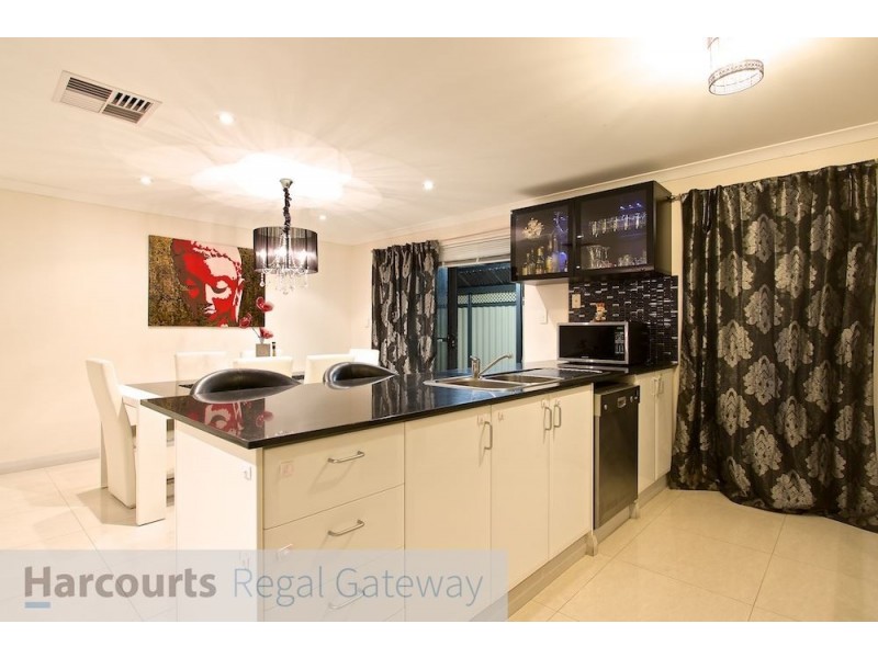 16 Teocote Crescent, Aubin Grove WA 6164