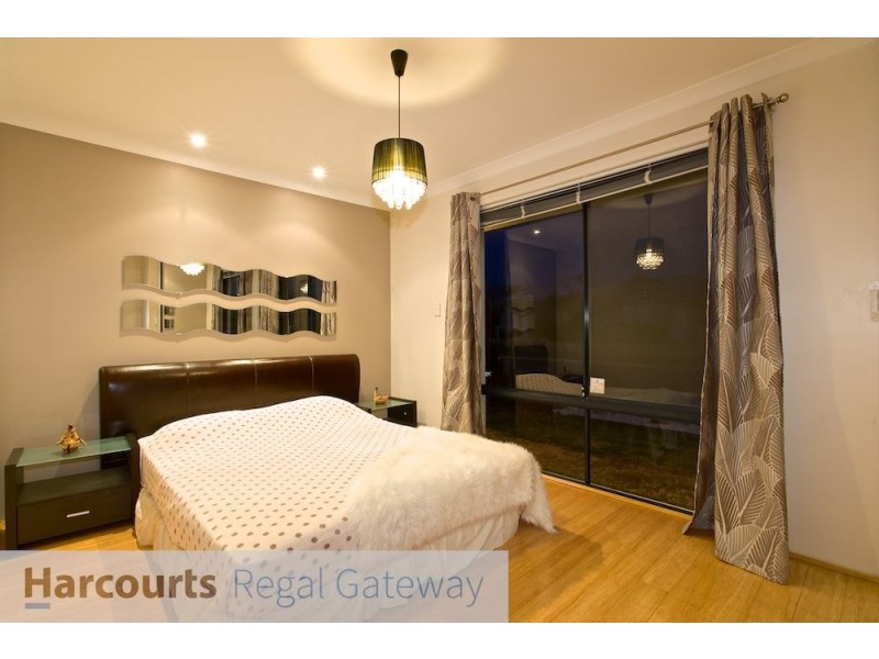 16 Teocote Crescent, Aubin Grove WA 6164