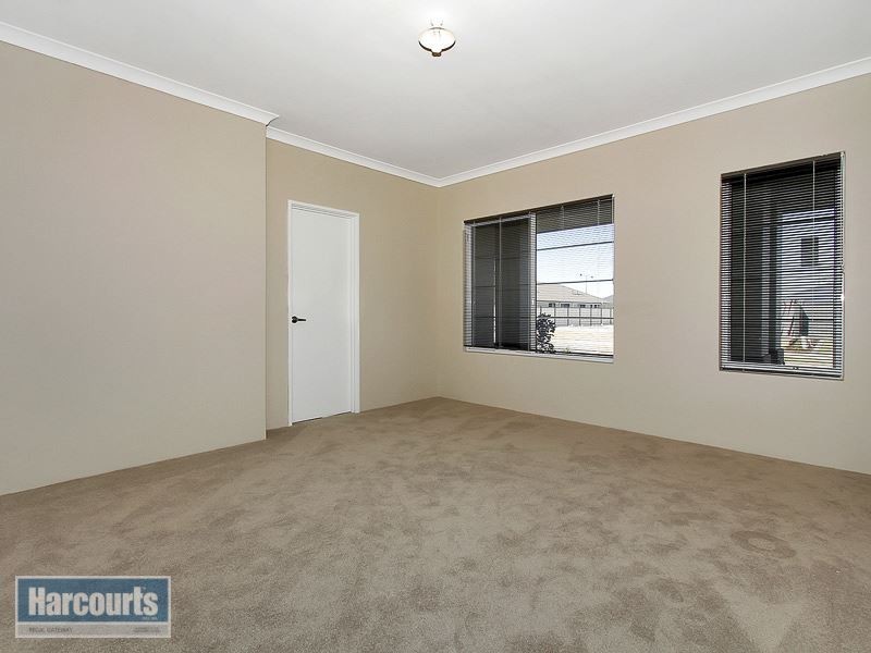 13 Cooli Street, Hammond Park WA 6164