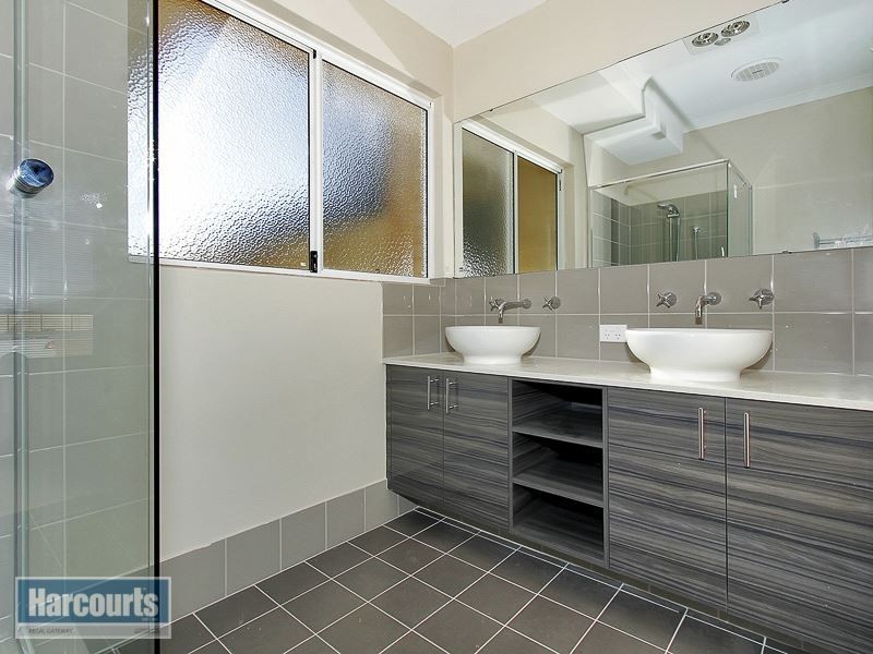 13 Cooli Street, Hammond Park WA 6164