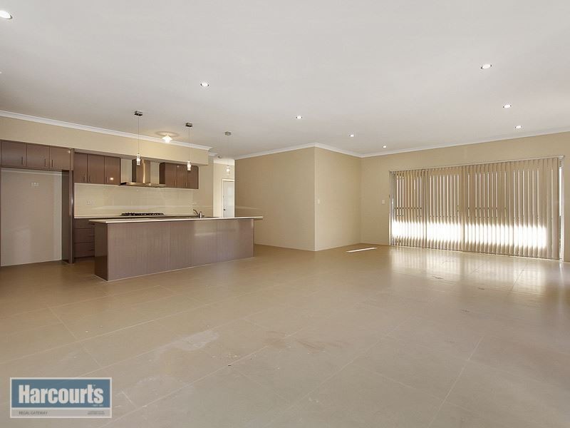 13 Cooli Street, Hammond Park WA 6164