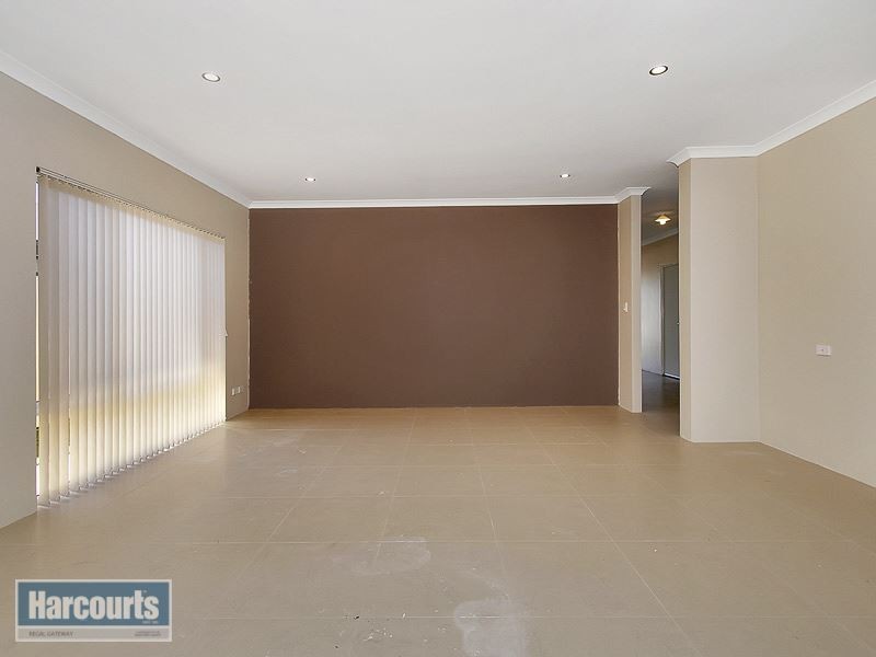 13 Cooli Street, Hammond Park WA 6164