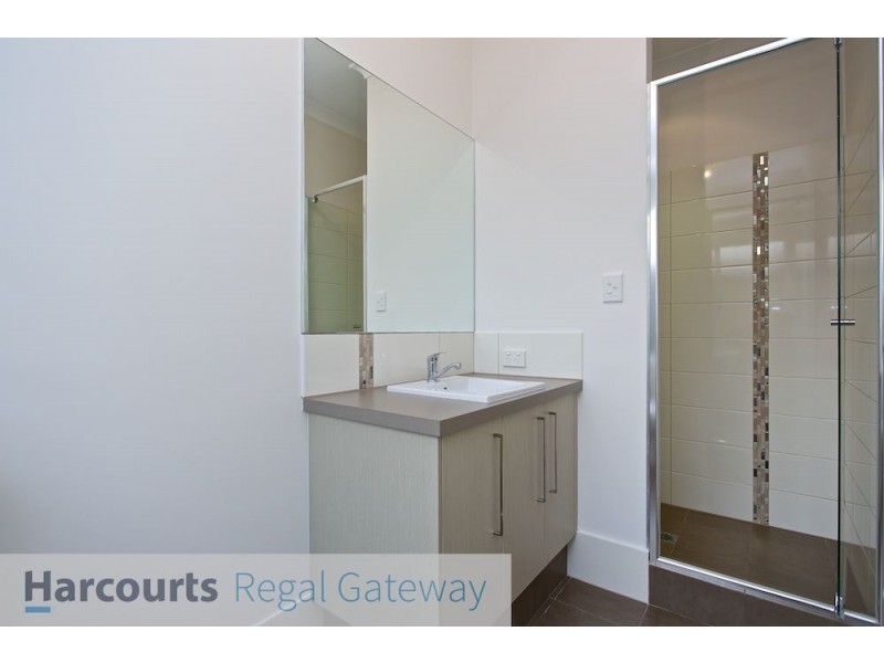45 Goldfields Loop, Wandi WA 6167