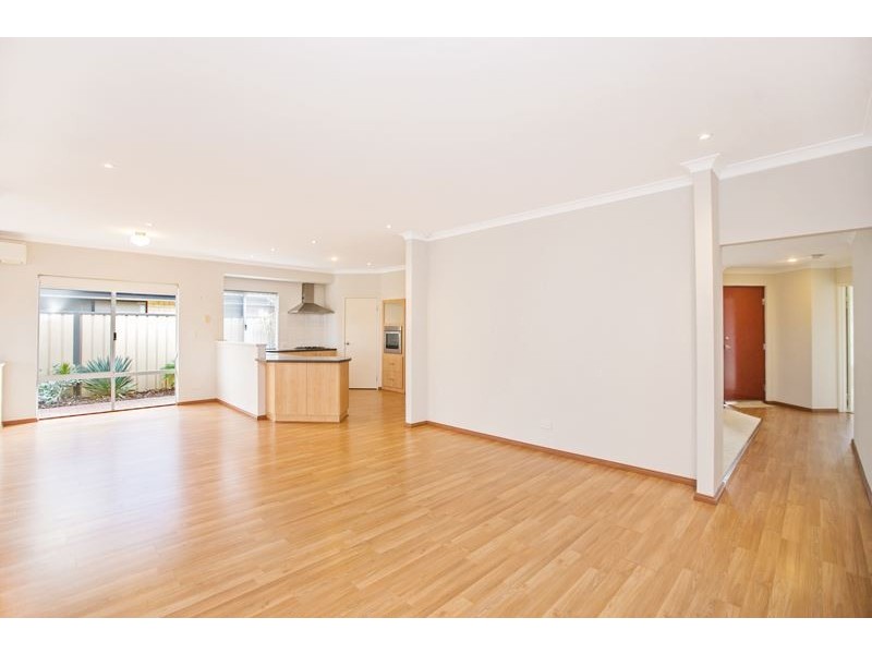 12 Caterpiller Drive, Success WA 6164