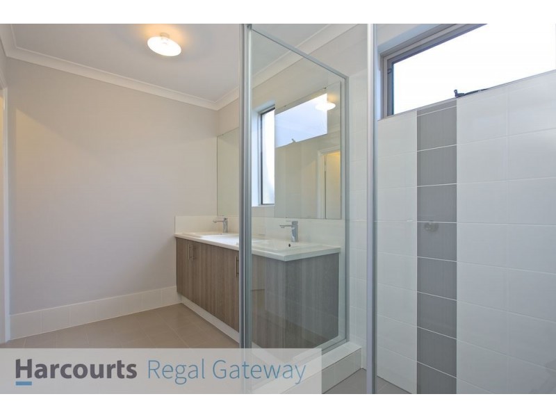 5 Mariala Way, Wandi WA 6167