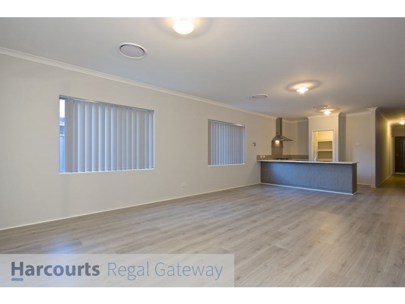 5 Mariala Way, Wandi WA 6167
