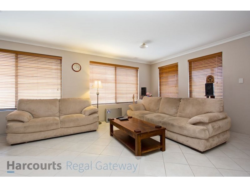 112 Aurora Drive, Atwell WA 6164