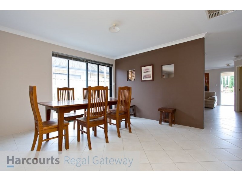 112 Aurora Drive, Atwell WA 6164