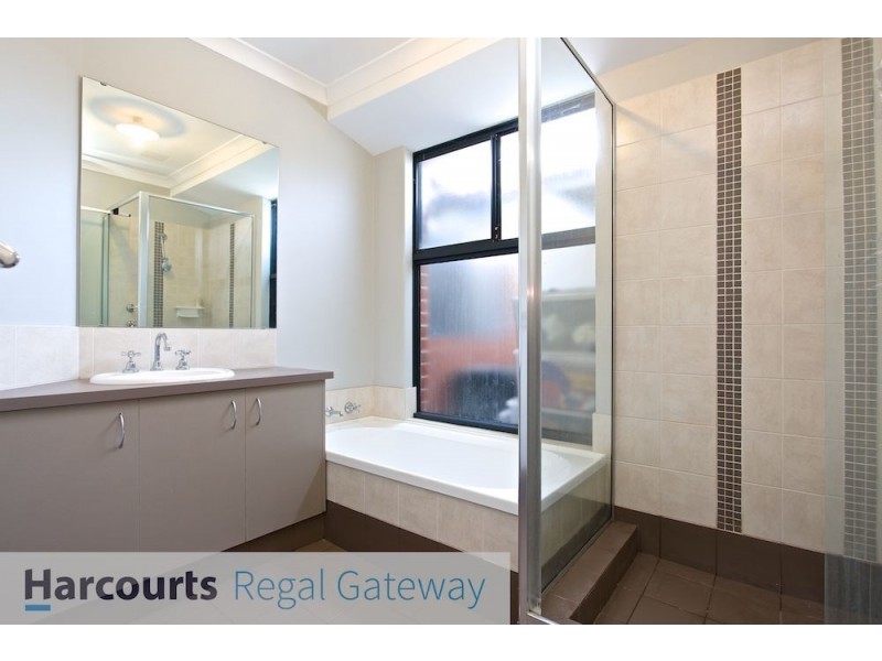 112 Aurora Drive, Atwell WA 6164